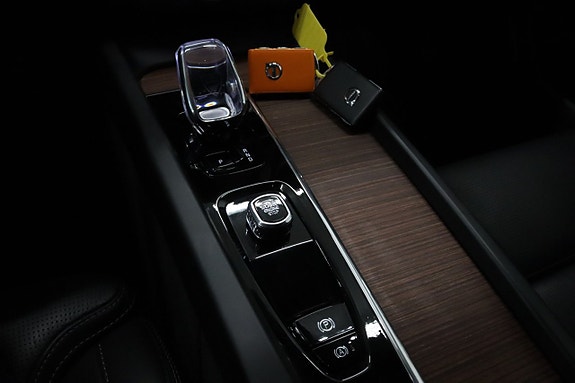 Volvo XC60 29 of 30