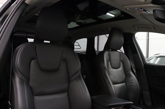Volvo XC60 16 of 30