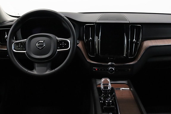Volvo XC60 14 of 30