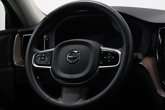 Volvo XC60 17 of 30