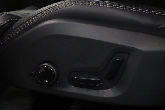 Volvo XC60 20 of 30
