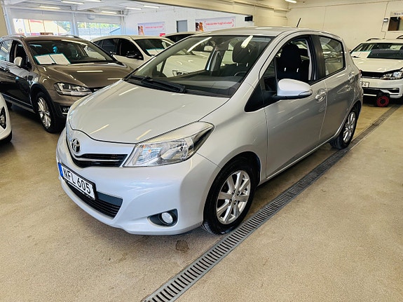 Toyota Yaris 14 of 25