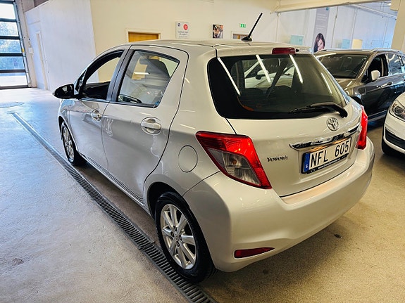 Toyota Yaris 16 of 25