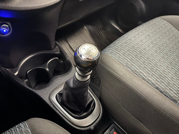 Toyota Yaris 22 of 25