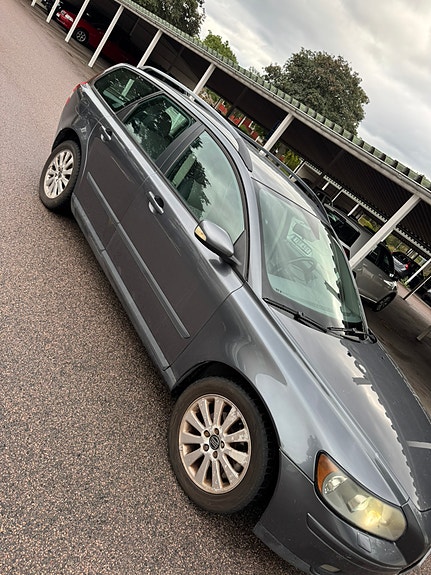 Volvo V50 4 of 8