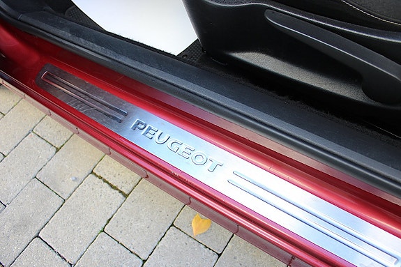 Peugeot 207 CC 21 of 24