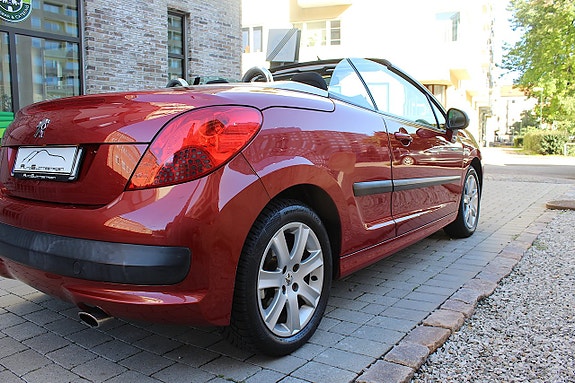 Peugeot 207 CC 12 of 24