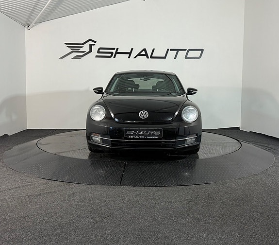 Volkswagen Beetle 2 of 18