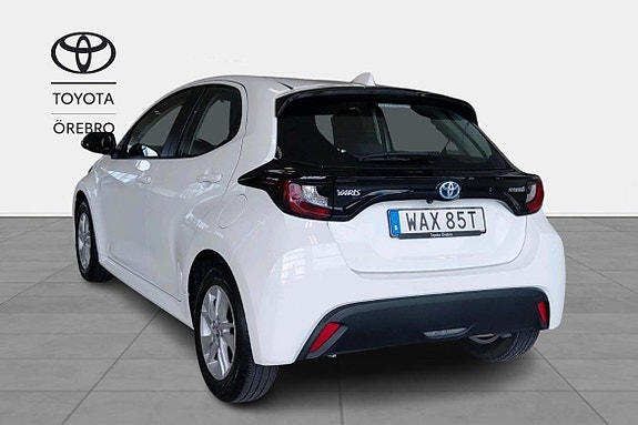 Toyota Yaris 4 of 11
