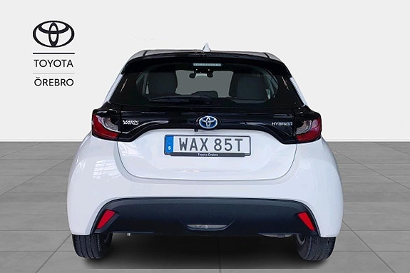 Toyota Yaris 5 of 11