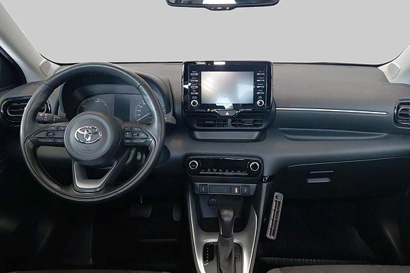 Toyota Yaris 9 of 11