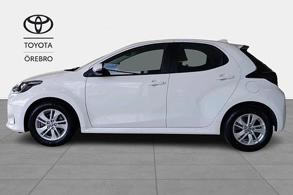 Toyota Yaris 3 of 11