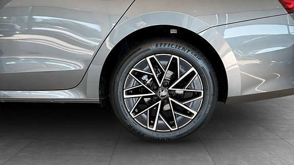 Skoda Octavia 4 of 10
