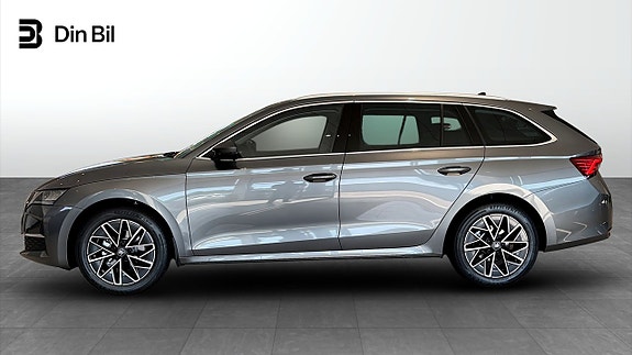 Skoda Octavia 2 of 10