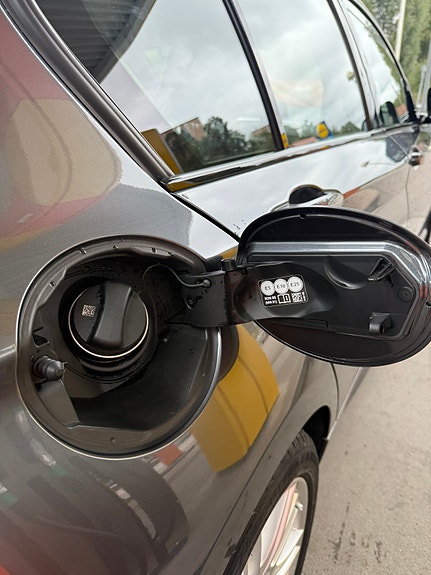 BMW 118i 14 of 15