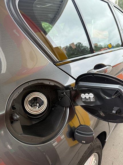BMW 118i 13 of 15