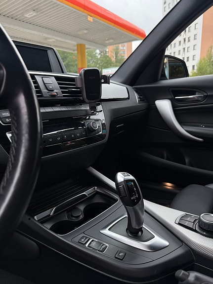 BMW 118i 11 of 15