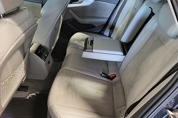 Audi A4 7 of 12