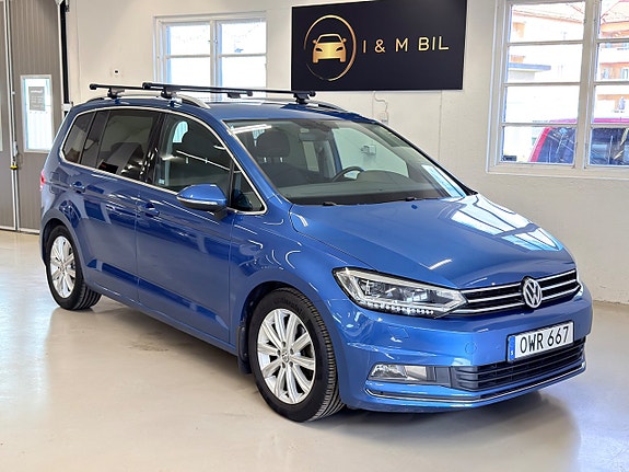 Volkswagen Touran 2 of 21