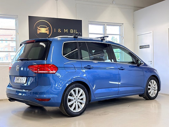 Volkswagen Touran 4 of 21