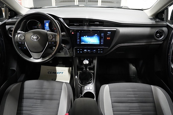 Toyota Auris 9 of 19