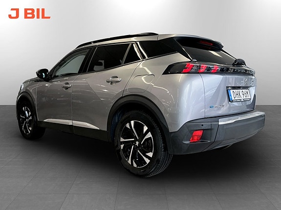 Peugeot e-2008 3 of 15