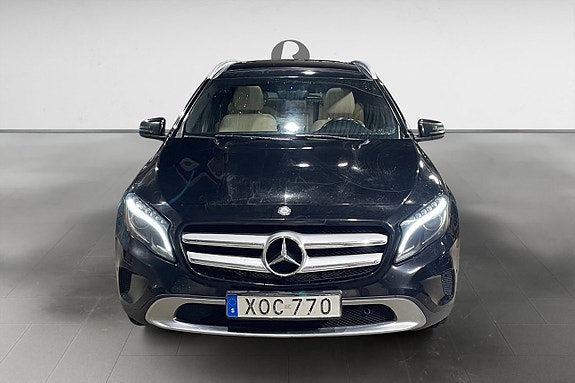 Mercedes-Benz GLA220 10 of 17