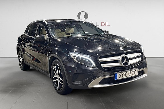 Mercedes-Benz GLA220 9 of 17