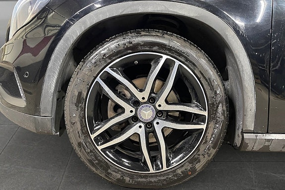 Mercedes-Benz GLA220 16 of 17