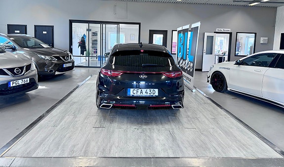 Kia ProCeed 3 of 5