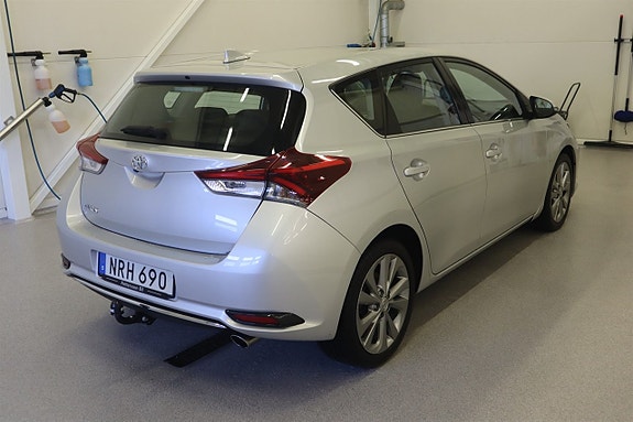 Toyota Auris 4 of 7