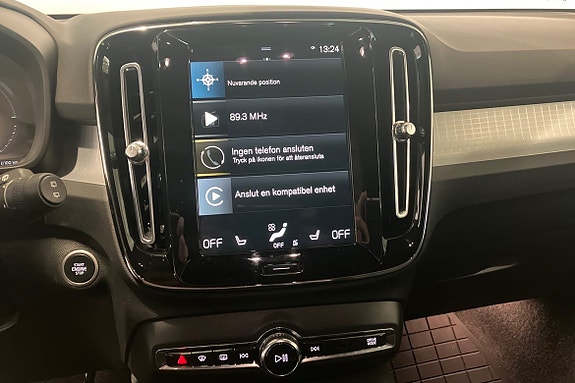 Volvo XC40 15 of 22