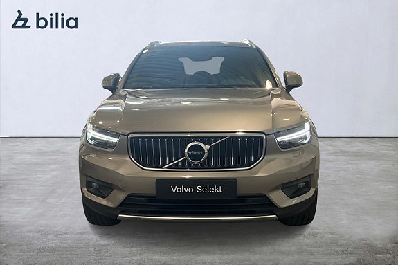 Volvo XC40 6 of 22