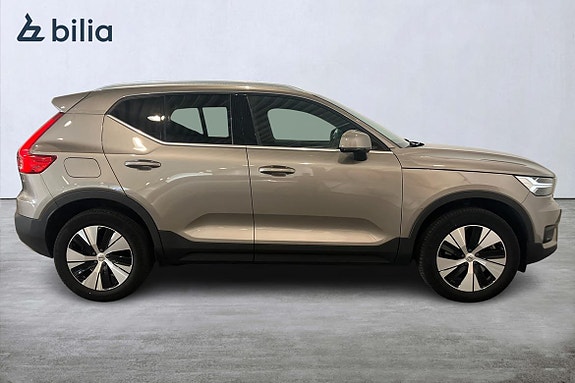Volvo XC40 18 of 22