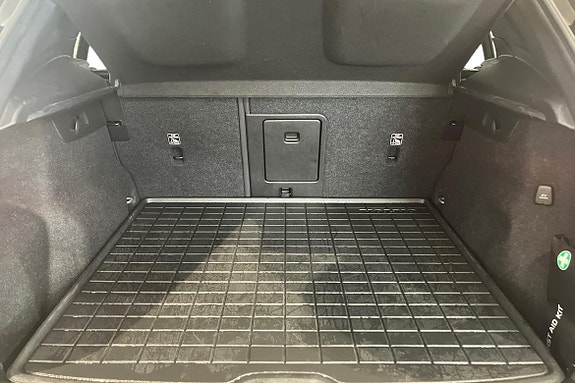 Volvo XC40 12 of 22