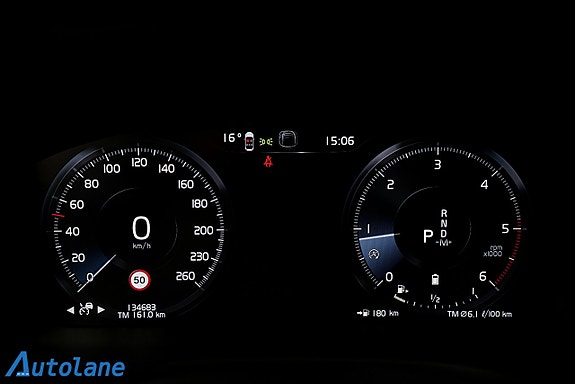 Volvo V60 Cross Country 16 of 27