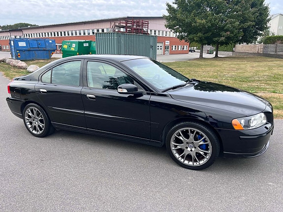 Volvo S60 3 of 6