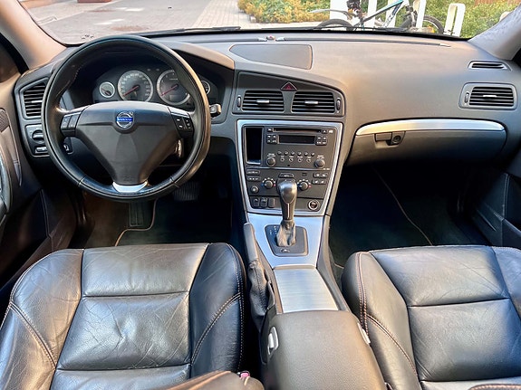 Volvo S60 5 of 6