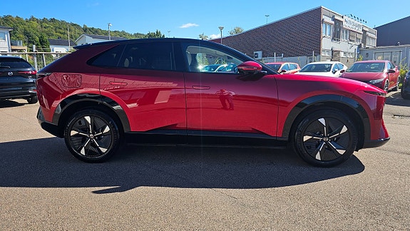 Mazda CX-6e 5 of 13