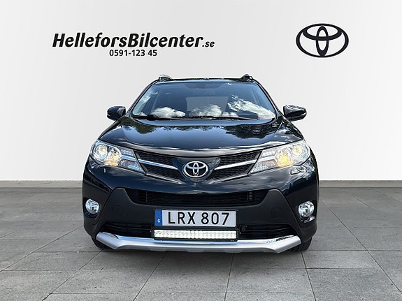 Toyota RAV4 5 of 21