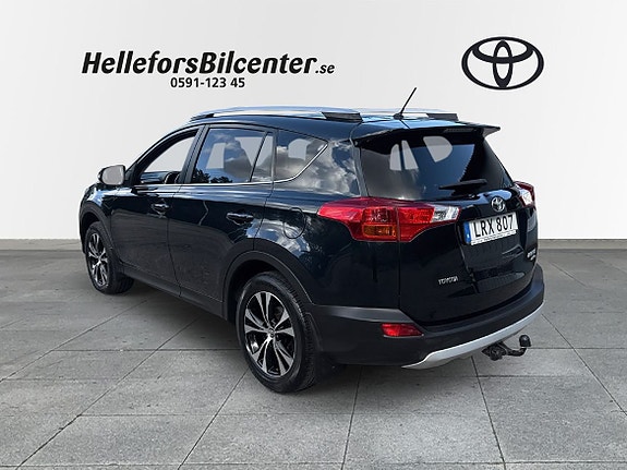 Toyota RAV4 2 of 21