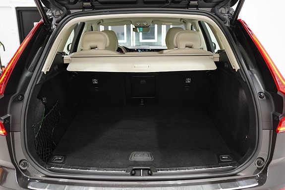 Volvo XC60 23 of 25
