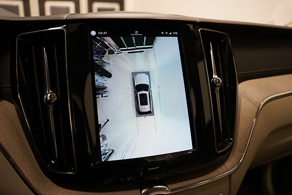 Volvo XC60 16 of 25