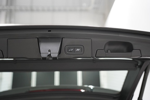 Volvo XC60 25 of 25