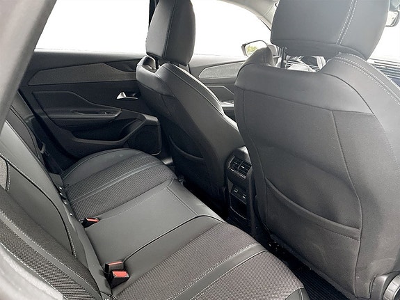 Peugeot 308 SW 12 of 15