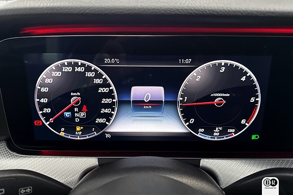 Mercedes-Benz E200 10 of 20