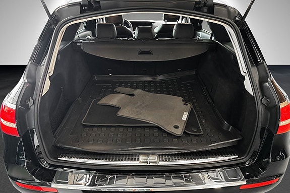 Mercedes-Benz E200 20 of 20