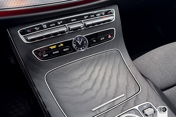 Mercedes-Benz E200 17 of 20