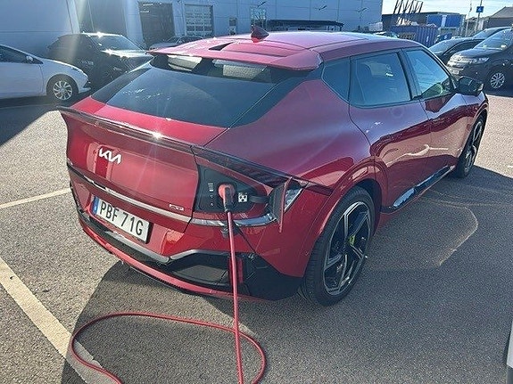 Kia EV6 4 of 6