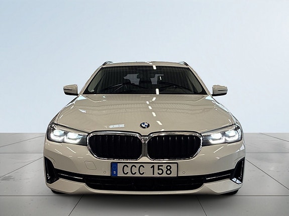 BMW 530e 2 of 27